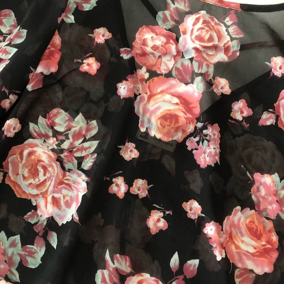Floral sheer Santa Monica crop top - Picture 3 of 5